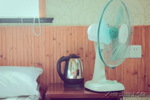 早安心语:微笑,有时候是一种没有说出口的伤痛 (6)