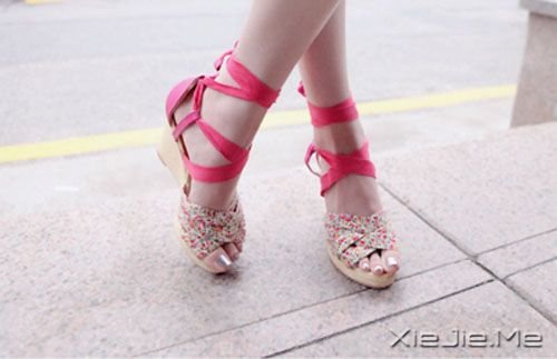 晚安心语:累了,蹲下来抱抱自己 (7)